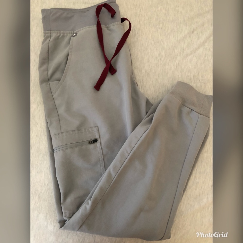FIGS Cement Zamora Joggers Small regular